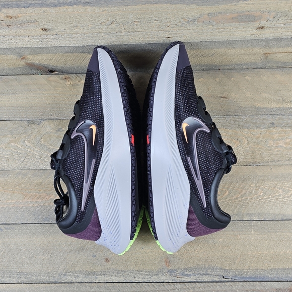 Nike Winflo Sheild 8 Women's Running Shoes Weatherproof features Black Violet - Picture 7 of 11